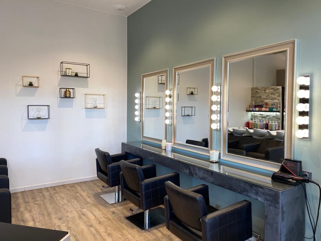 Salon CoiffCenter