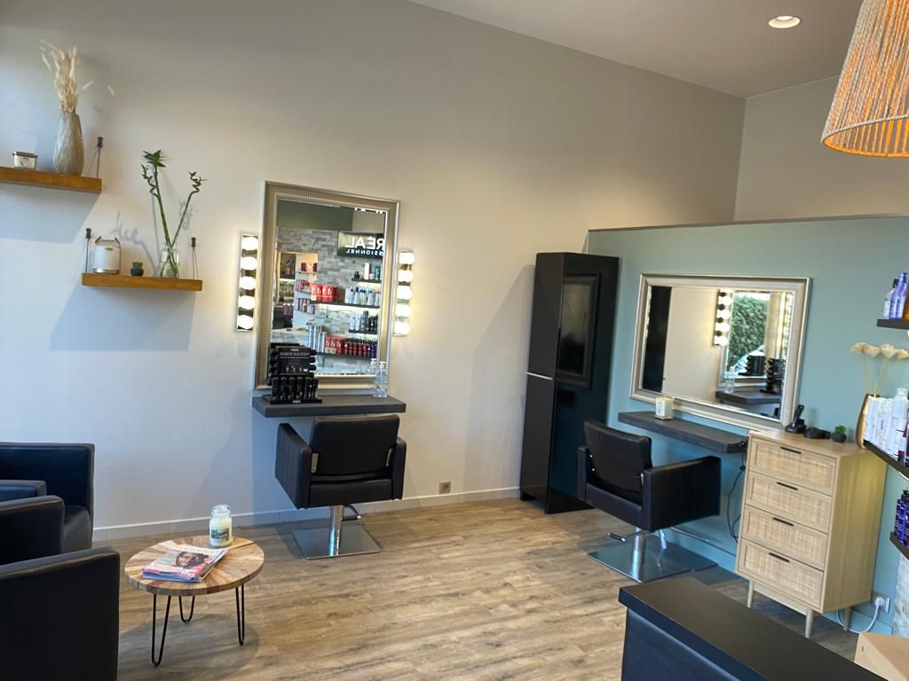 Salon CoiffCenter